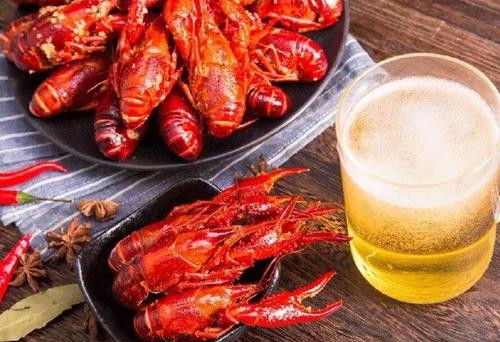 慢病界 夏季痛風高發(fā),這六個或是 元兇 痛風患者要怎么吃 看這一篇就夠了