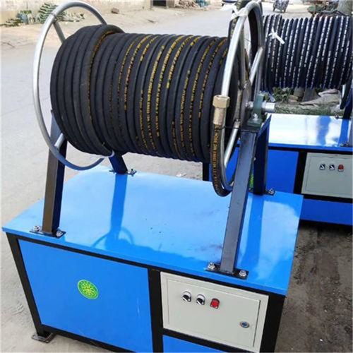 科技融合環(huán)保 太原工地塔吊噴淋系統(tǒng)與光學(xué)器材的協(xié)同降塵實(shí)踐